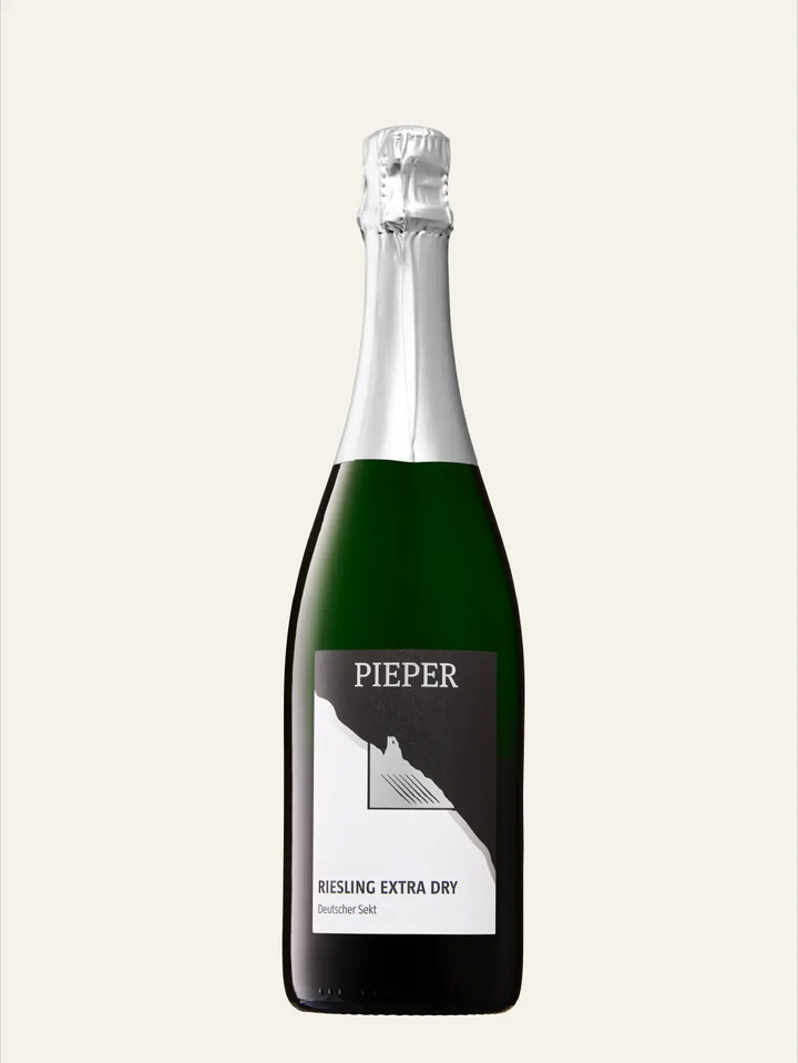 Flasche Riesling Sekt Extra Dry